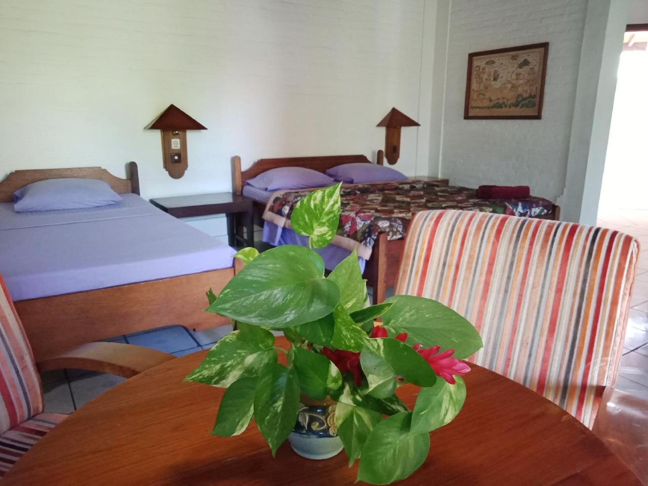 Rini Hotel 罗威那 外观 照片