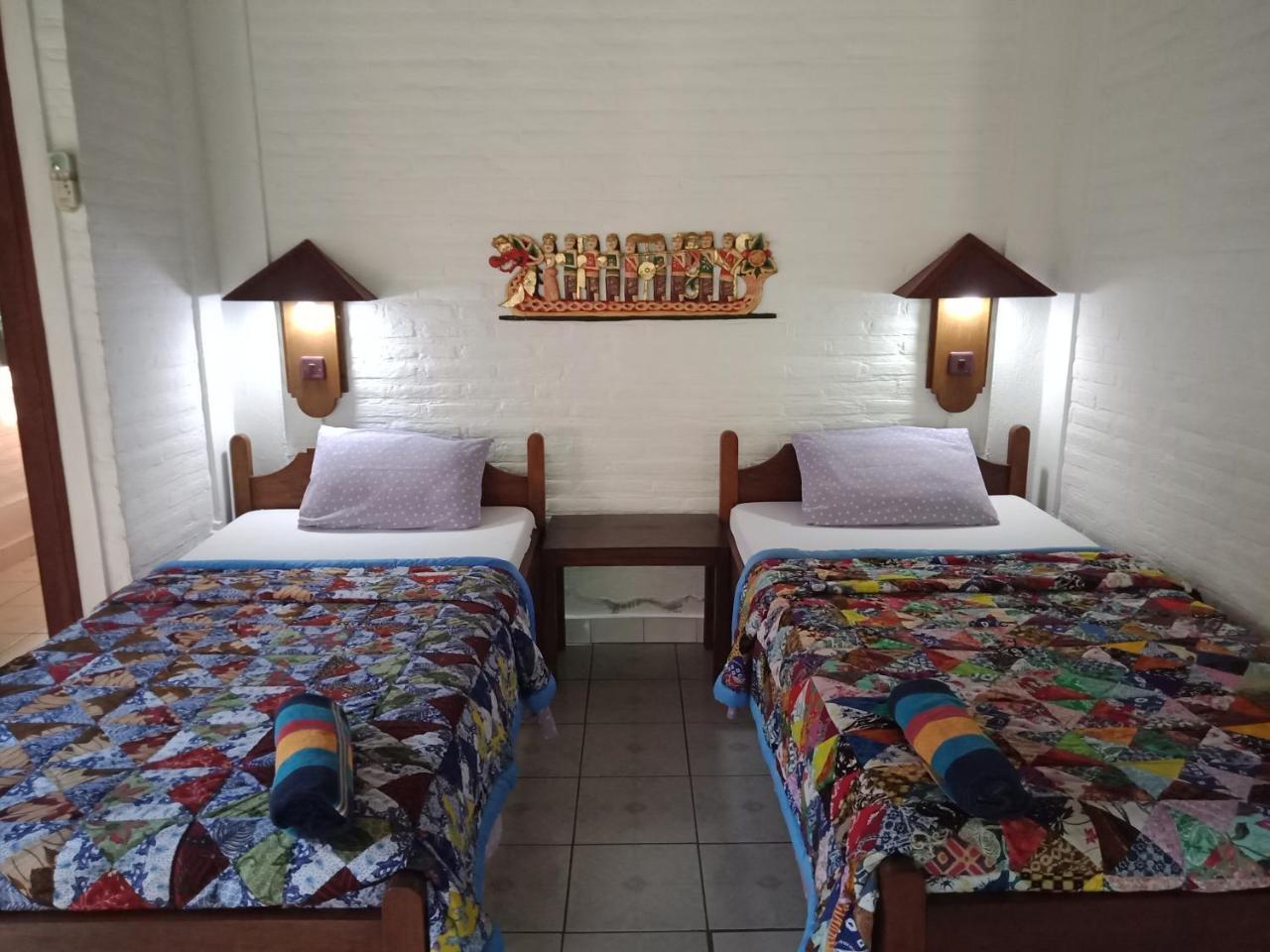 Rini Hotel 罗威那 外观 照片